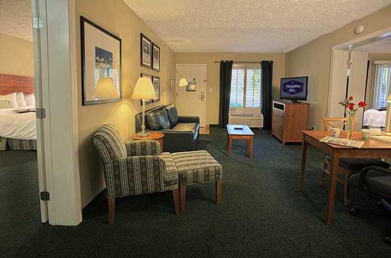 Surestay Plus Hotel By Best Western Clearwater Central Екстер'єр фото